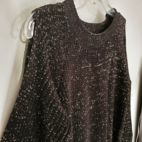 Boohoo | metallic knit cold shoulder sweater - Picture 2 of 7